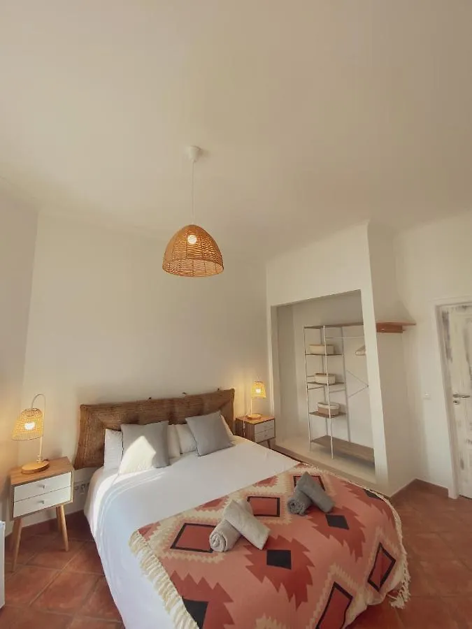 The Lighthouse Hostel Arrifana Aljezur 0*,  Portugal