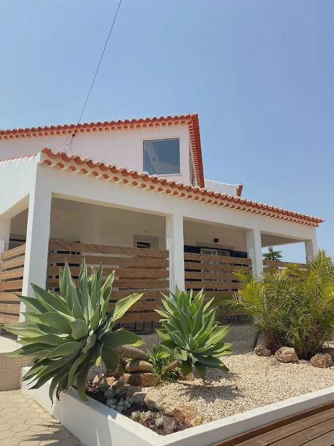 The Lighthouse Hostel Arrifana Aljezur 0*,  Portugal
